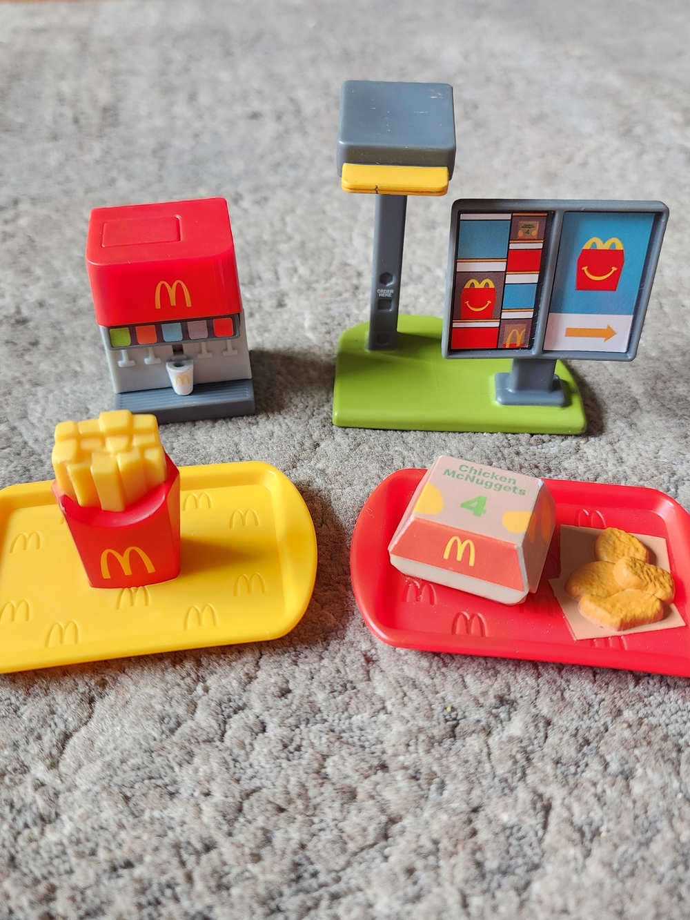 McDonald's Kids Toy Playset Lot Of 4 Red & Yellow Fast Food Figures